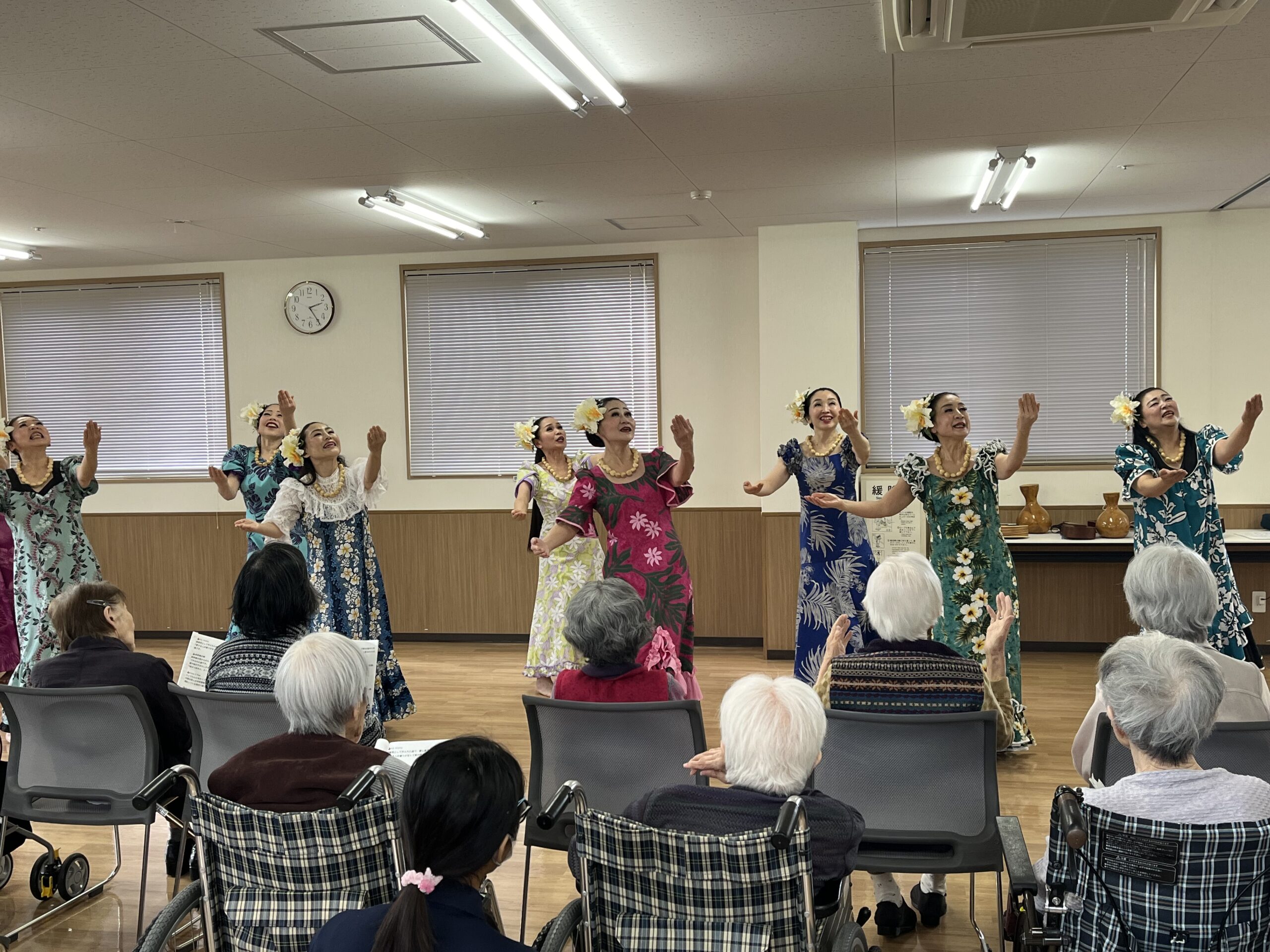 「すないの家尾張旭」フラダンス